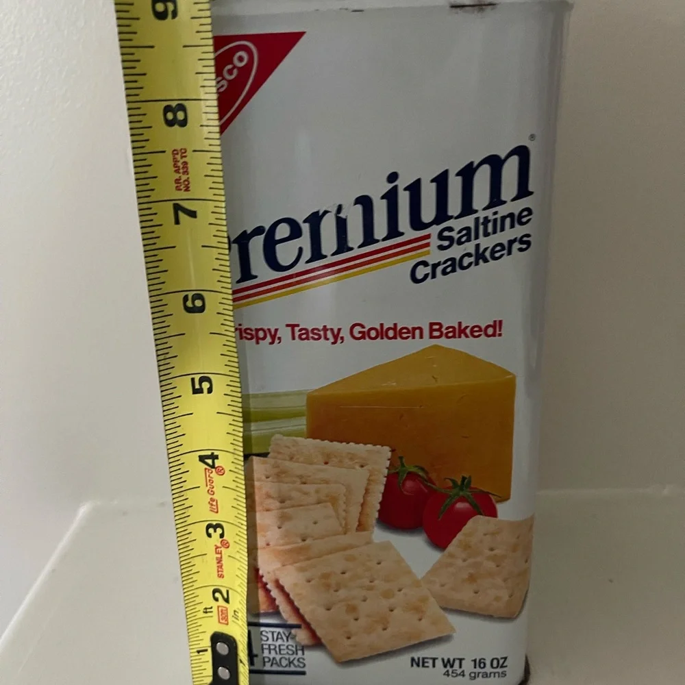 Nabisco Premium Saltine Cracker Tin - Picture 16 of 16